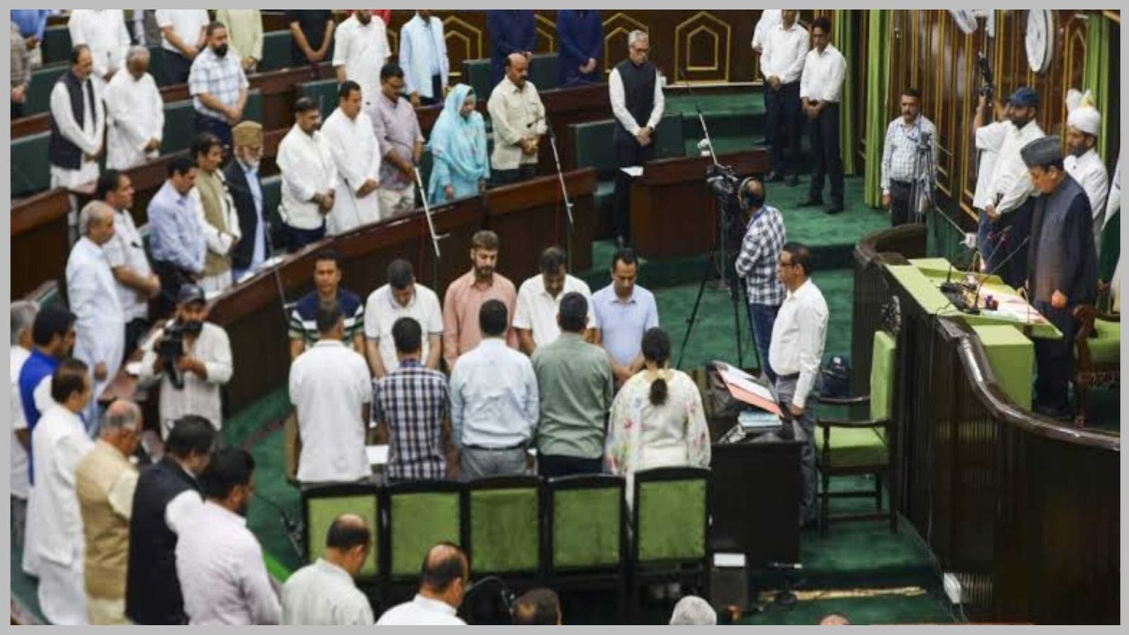 ऐतिहासिक एकजुटता: सदन का संकल्प