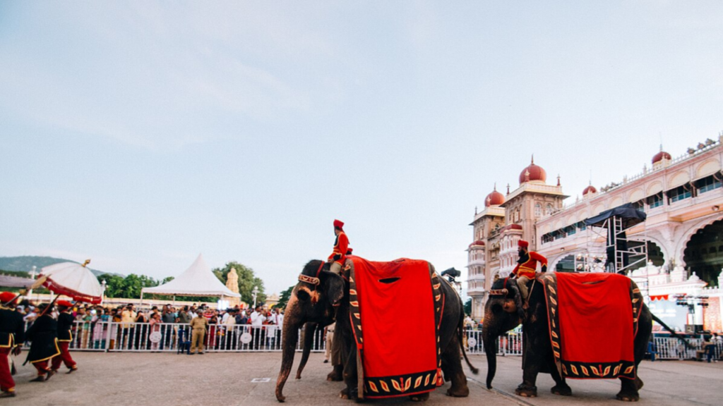 हिंदू उत्सव बनाम धर्मनिरपेक्षता