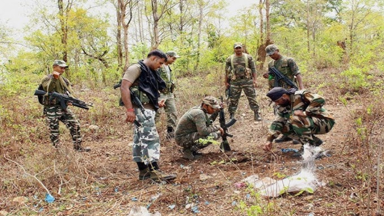 नक्सलवाद की रीढ़ टूटी