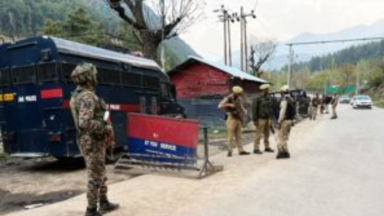 श्रीनगर पुलिस स्टेशन हादसा