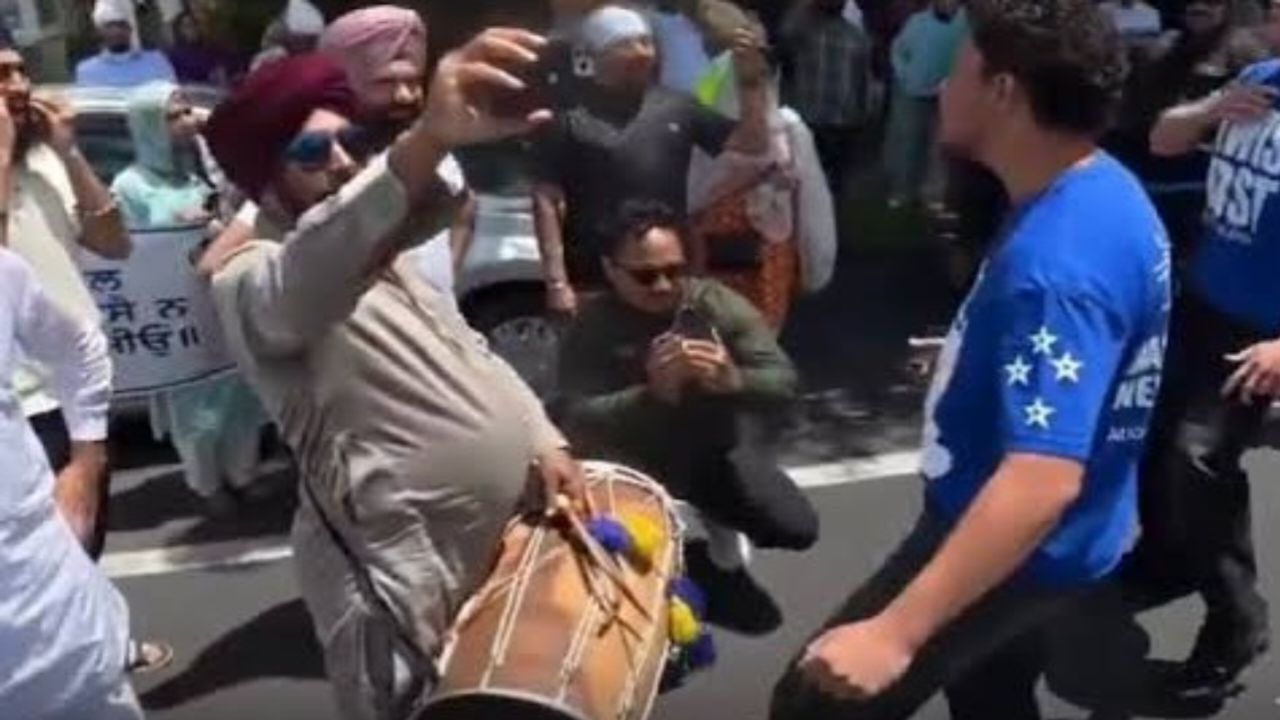 हाका प्रदर्शन सिख जुलूस