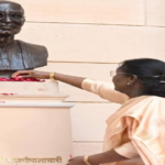 लुटियंस की मूर्ति हटी